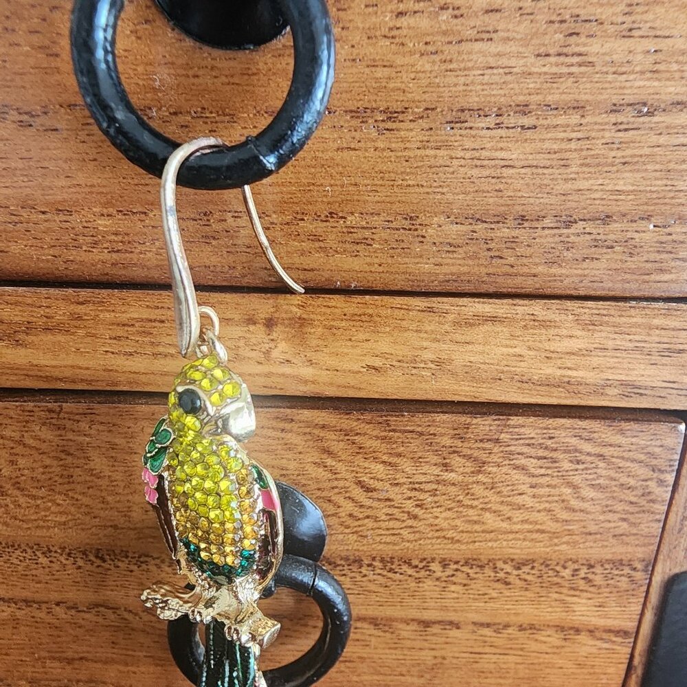 Parrot earings - Picture 3 of 7